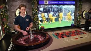 Antarmuka situs desktop topwin303 menampilkan menu Liga 1 Piala AFF Champions League dan panel Bet Slip